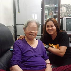 楠梓洪家外勞與洪奶奶生活融洽